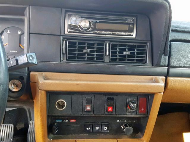 YV1AX8857H1738957 - 1987 VOLVO 245 DL WHITE photo 9