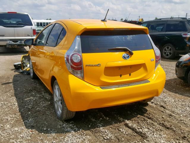 JTDKDTB32E1071174 - 2014 TOYOTA PRIUS C YELLOW photo 3