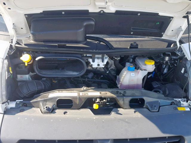 3C6TRVDG3JE145878 - 2018 RAM PROMASTER 白色 照片 7