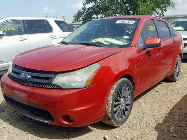 1FAHP3GN6AW196810 - 2010 FORD FOCUS SES RED photo 2