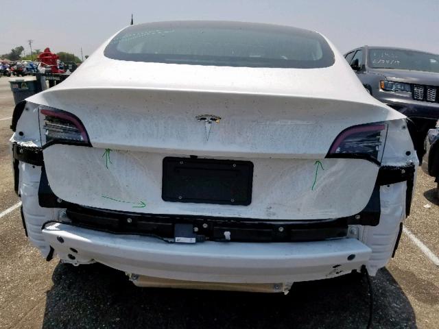 5YJ3E1EA3JF162410 - 2018 TESLA MODEL 3 WHITE photo 10