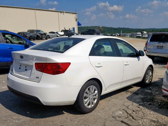 KNAFU4A26B5377215 - 2011 KIA FORTE EX WHITE photo 4