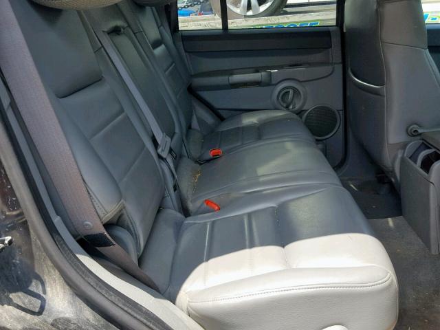 1J8HG48N36C119926 - 2006 JEEP COMMANDER BLACK photo 6