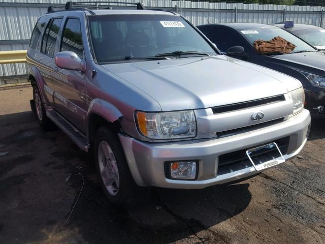 JNRDR09Y02W257661 - 2002 INFINITI QX4 SILVER photo 1