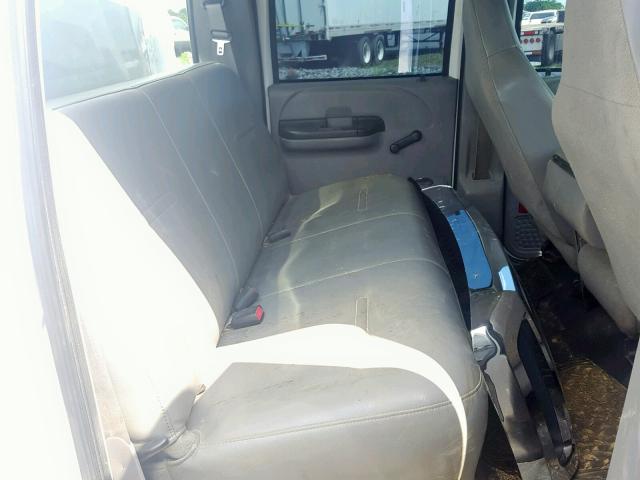 1FDAW57P05EC57765 - 2005 FORD F550 SUPER WHITE photo 6