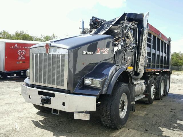 1NKDXPEX3HJ144738 - 2017 KENWORTH CONSTRUCTI GRAY photo 2