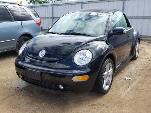 3VWCD31Y74M316082 - 2004 VOLKSWAGEN NEW BEETLE BLACK photo 2