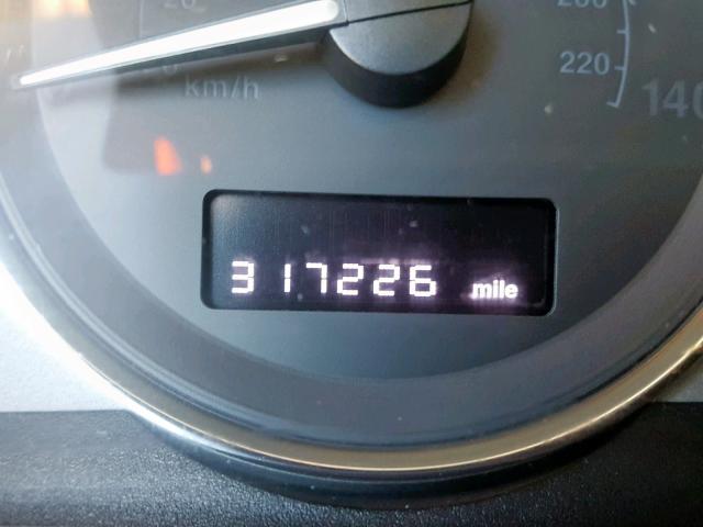 1J4RG5GT7AC109338 - 2010 JEEP COMMANDER BLACK photo 8