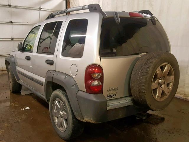 1J8GL38K96W117569 - 2006 JEEP LIBERTY RE SILVER photo 3