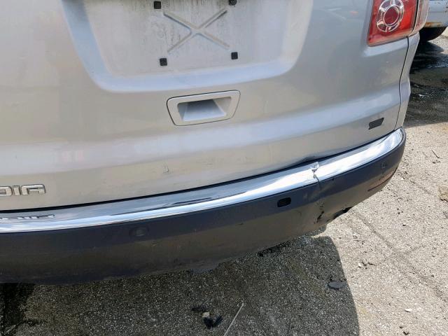 1GKLRLED6AJ137900 - 2010 GMC ACADIA SLE SILVER photo 9