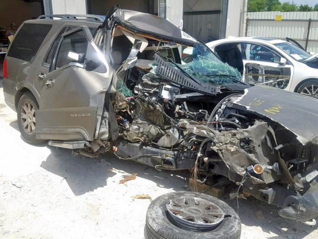 5LMFU27RX3LJ20432 - 2003 LINCOLN NAVIGATOR BROWN photo 9