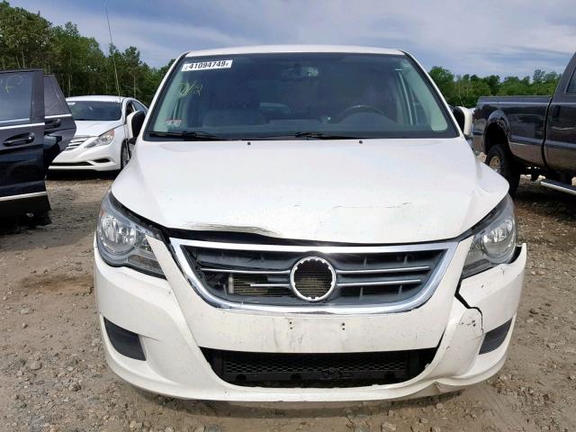 2V4RW3D17AR325008 - 2010 VOLKSWAGEN ROUTAN SE WHITE photo 9