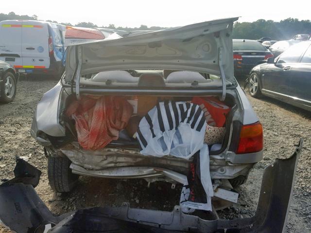 2HGEJ6613YH570704 - 2000 HONDA CIVIC BASE SILVER photo 9