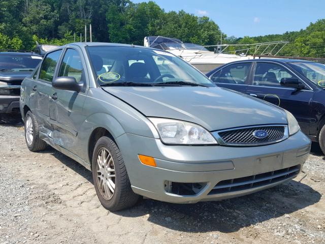 1FAFP34N75W185686 - 2005 FORD FOCUS ZX4 GREEN photo 1