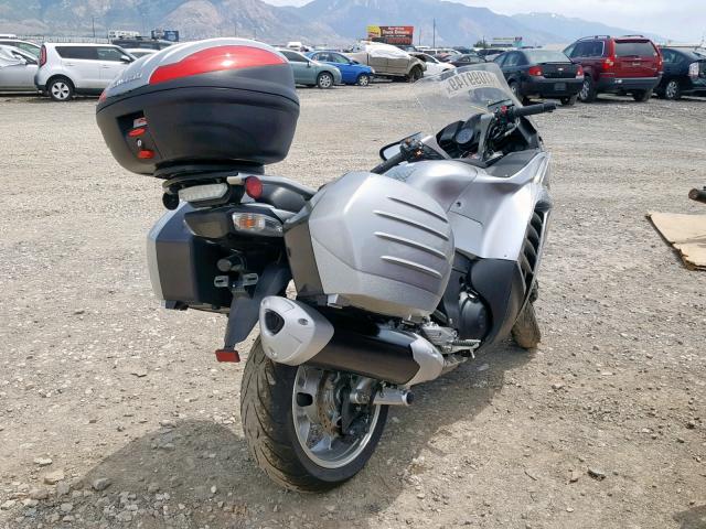 JKBZGNC13BA006026 - 2011 KAWASAKI ZG1400 C SILVER photo 4