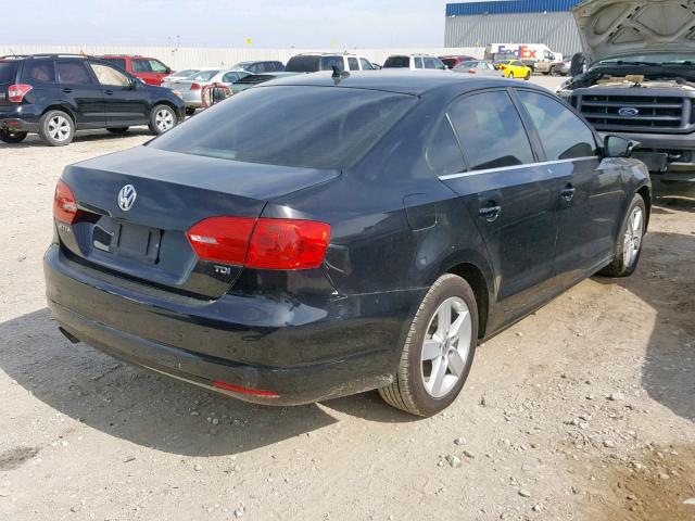 3VWLL7AJ7DM369104 - 2013 VOLKSWAGEN JETTA TDI BLACK photo 4