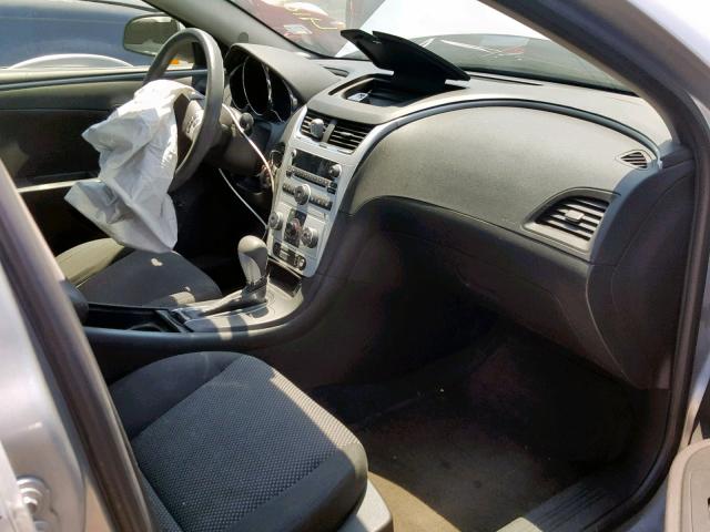 1G1ZC5E05A4101882 - 2010 CHEVROLET MALIBU 1LT 银色 照片 5