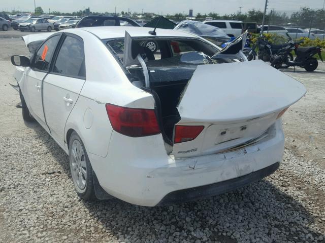 KNAFU4A27D5718706 - 2013 KIA FORTE EX WHITE photo 3