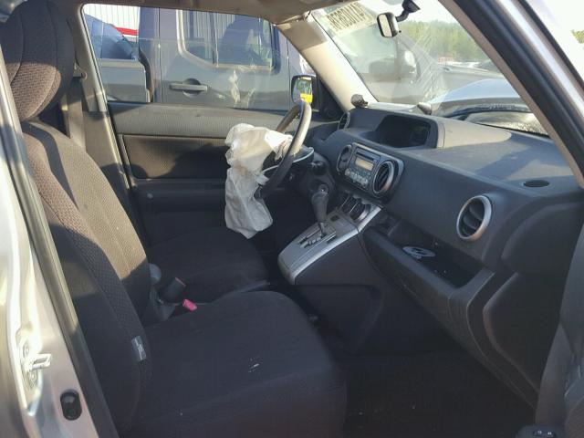 JTLKE50E091064215 - 2009 TOYOTA SCION XB Gümüş foto 5