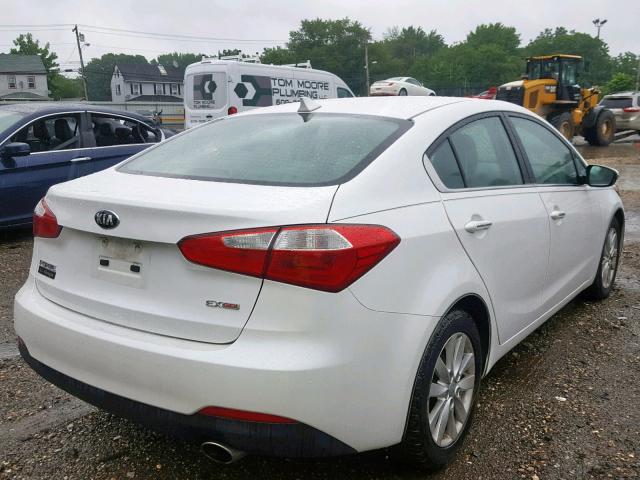 KNAFX4A86F5264060 - 2015 KIA FORTE EX WHITE photo 4