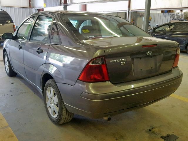 1FAHP34N07W233153 - 2007 FORD FOCUS ZX4 GRAY photo 3