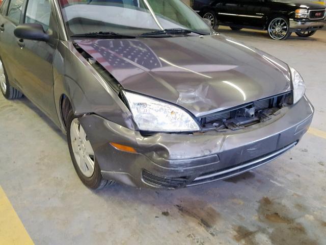 1FAHP34N07W233153 - 2007 FORD FOCUS ZX4 GRAY photo 9