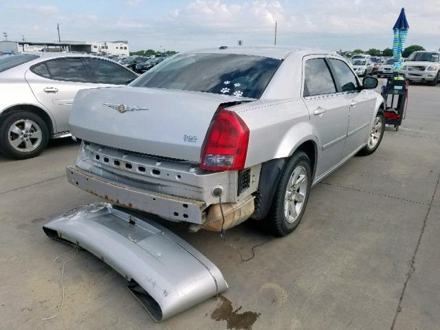 2C3KA53G56H339275 - 2006 CHRYSLER 300 TOURIN SILVER photo 4