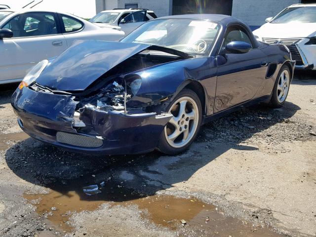 WP0CA2981YU624263 - 2000 PORSCHE BOXSTER BLUE photo 2