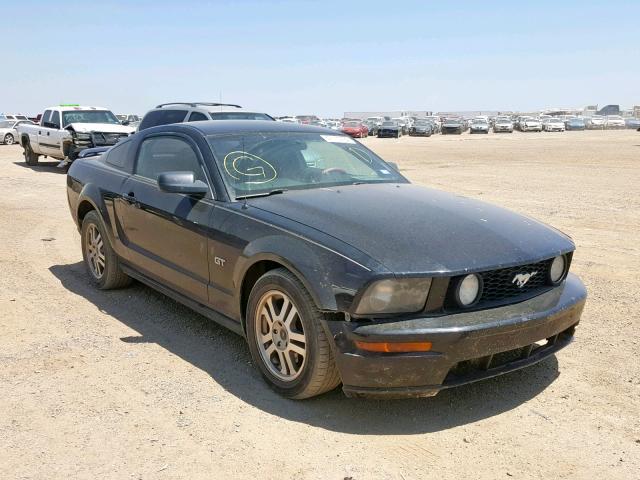 1ZVHT82H355180867 - 2005 FORD MUSTANG GT BLACK photo 1