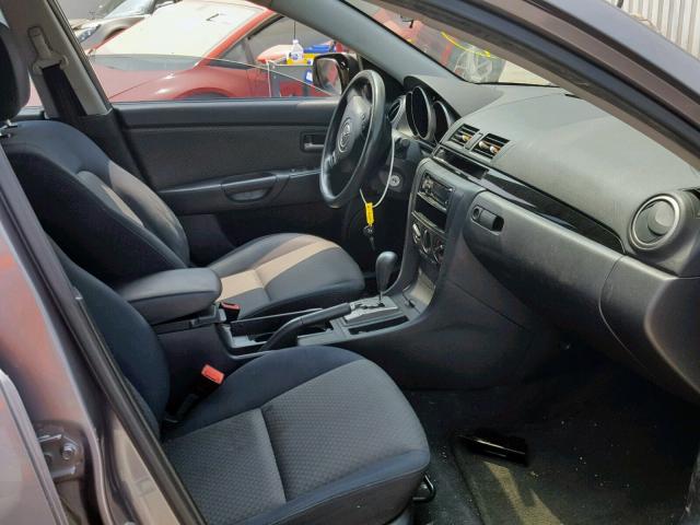 JM1BK12F851344171 - 2005 MAZDA 3 I GRAY photo 5