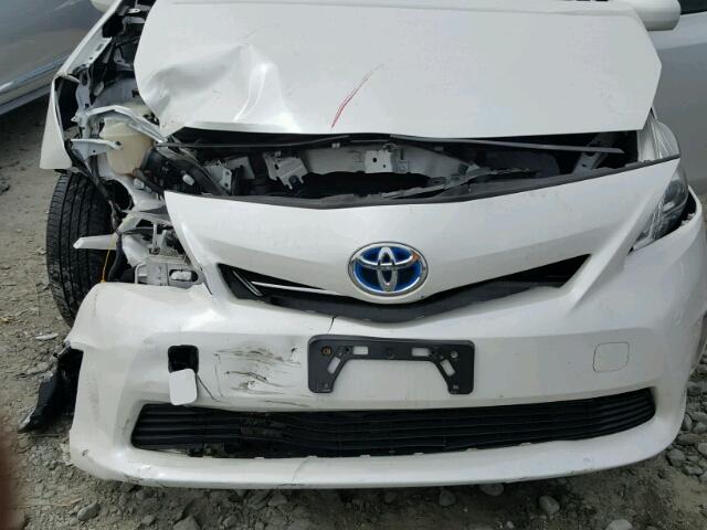 JTDZN3EU0C3171579 - 2012 TOYOTA PRIUS V WHITE photo 7