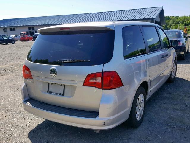 2V4RW4DGXBR642339 - 2011 VOLKSWAGEN ROUTAN S SILVER photo 4