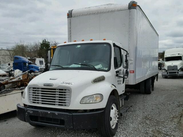 1FVACWDT38HZ52172 - 2008 FREIGHTLINER M2 106 MED WHITE photo 2