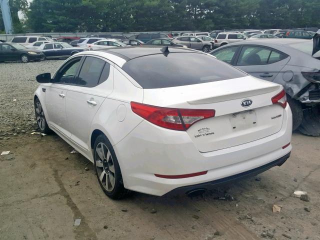 KNAGR4A62B5095498 - 2011 KIA OPTIMA SX WHITE photo 3