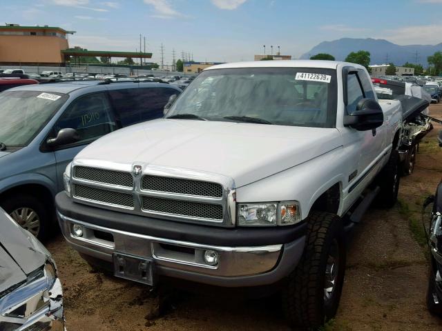 3B7KF2367XG187813 - 1999 DODGE RAM 2500 WHITE photo 2