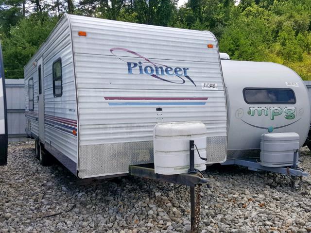 1EB1T232646005192 - 2004 FLEETWOOD PIONEER  WHITE photo 1