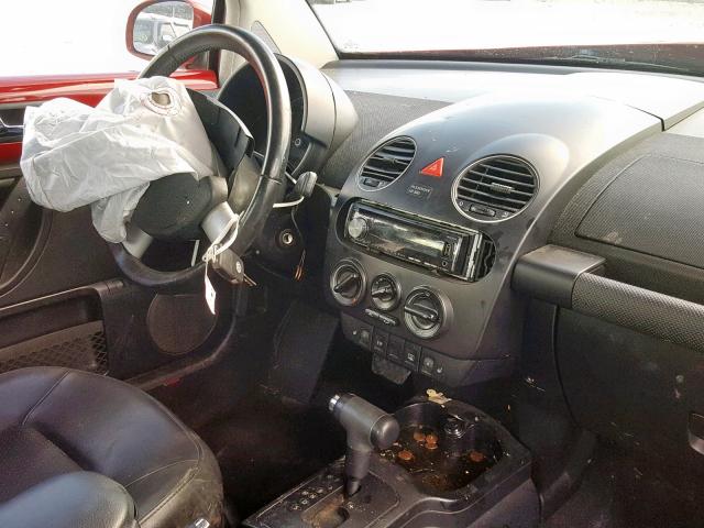 3VWRG3AG0AM016498 - 2010 VOLKSWAGEN NEW BEETLE წითელი ფოტო 9