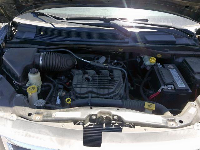 2V4RW4DGXBR669587 - 2011 VOLKSWAGEN ROUTAN S GRAY photo 7