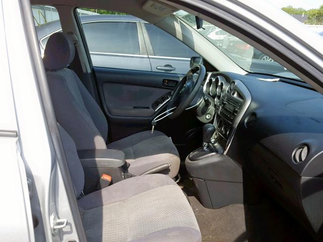 2T1KR32E15C407492 - 2005 TOYOTA MATRIX SILVER photo 5