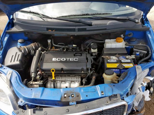 KL1TD66E99B692419 - 2009 CHEVROLET AVEO LS BLUE photo 7