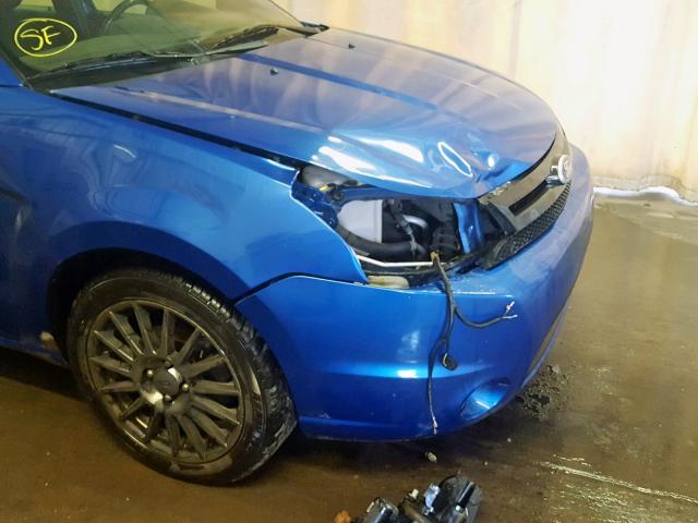 1FAHP3GN5BW131108 - 2011 FORD FOCUS SES BLUE photo 9