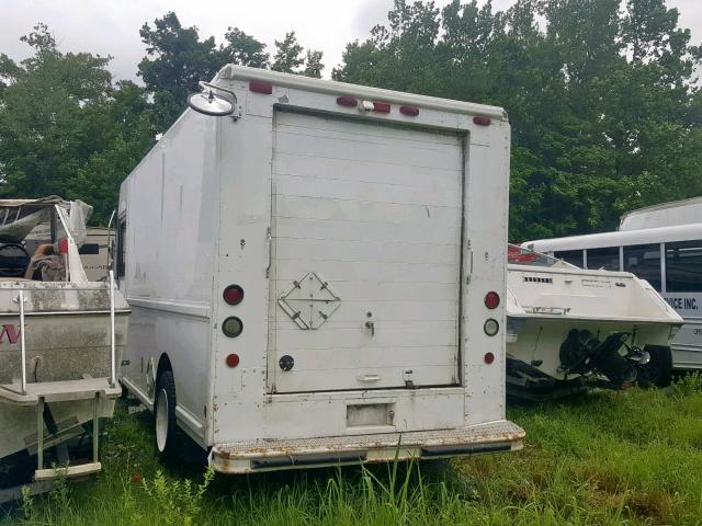 4UZA4FF4XVC792536 - 1997 FREIGHTLINER CHASSIS M WHITE photo 3