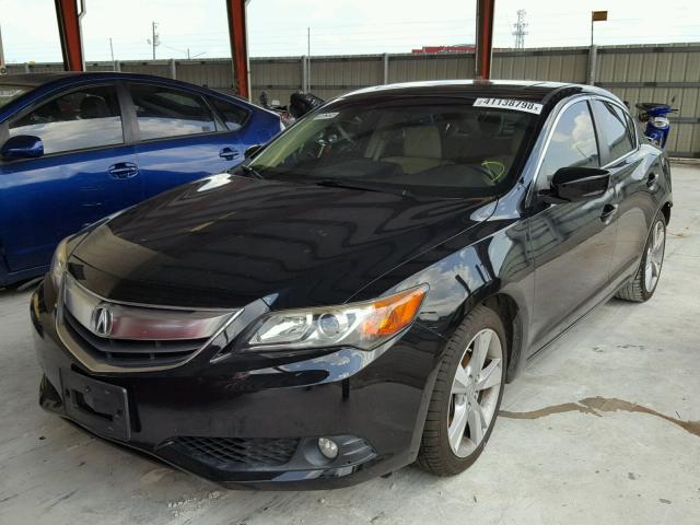 19VDE1F70DE000258 - 2013 ACURA ILX 20 TEC BLACK photo 2