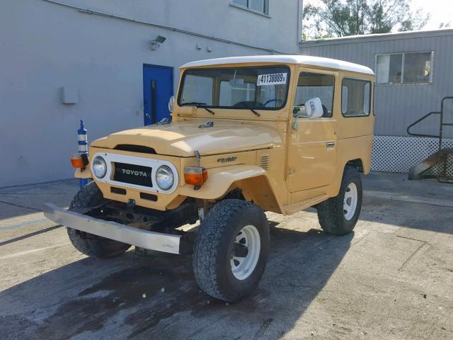 FJ40903430 - 1976 TOYOTA LANDCRUISE BEIGE photo 2