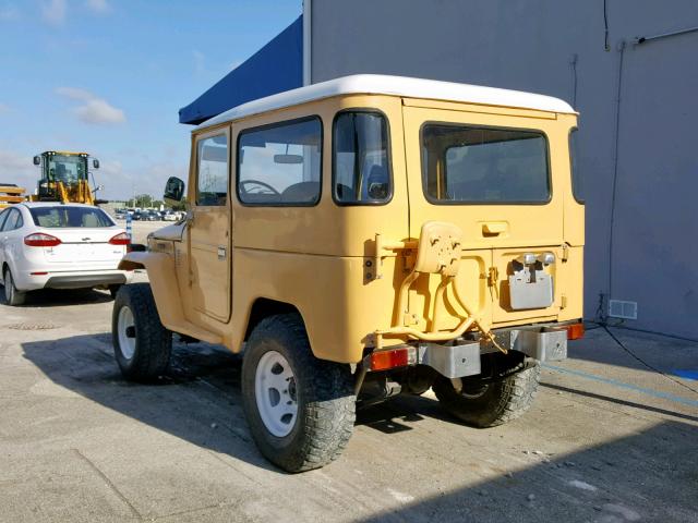 FJ40903430 - 1976 TOYOTA LANDCRUISE BEIGE photo 3