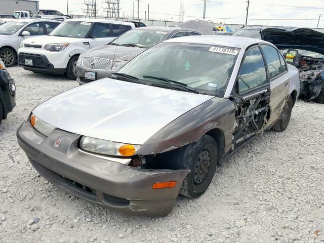 1G8ZH52822Z201004 - 2002 SATURN SL1 SILVER photo 2