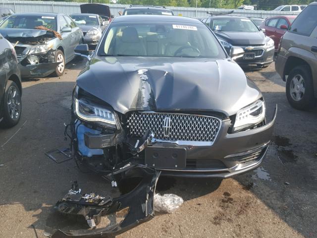 3LN6L5MU5HR654088 - 2017 LINCOLN MKZ HYBRID GRAY photo 9