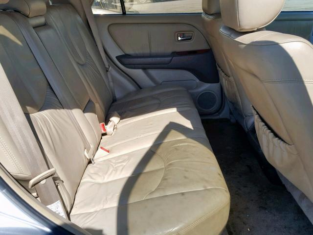 JTJGF10U020140409 - 2002 LEXUS RX 300 SILVER photo 6