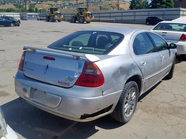 2C3HE66G22H219329 - 2002 CHRYSLER 300M SILVER photo 4