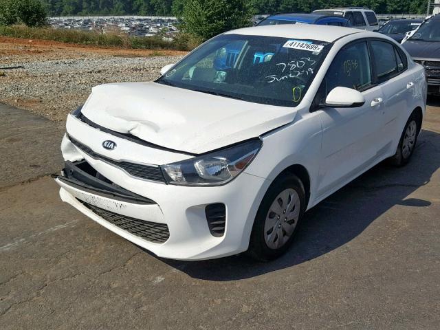 3KPA24AB9KE157803 - 2019 KIA RIO S WHITE photo 2